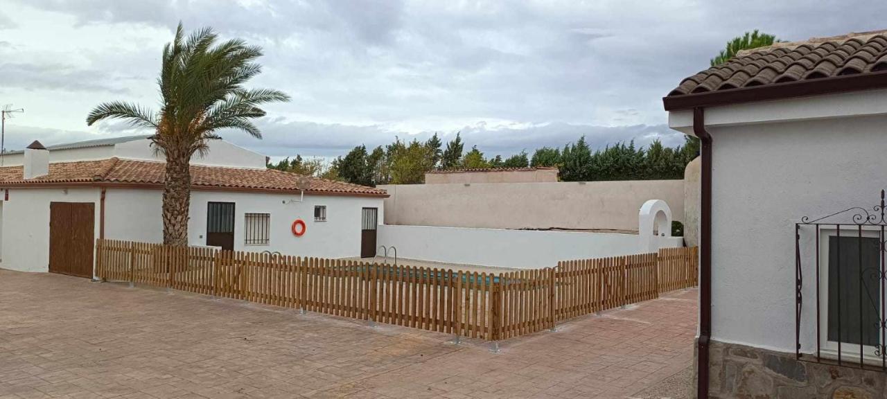 Villa Las Tres Hermanas Albarreal De Tajo By Toledo Ap Екстериор снимка